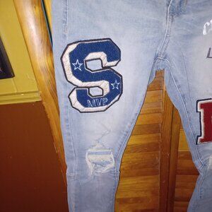 NSmoke Rise Mens Blue Distressed Varsity Patches 1991 Jeans Tapered Fit Sz 30x32